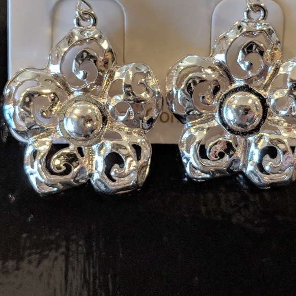 Silver Tone Flower Filigree Earrings - Picture 2 of 3